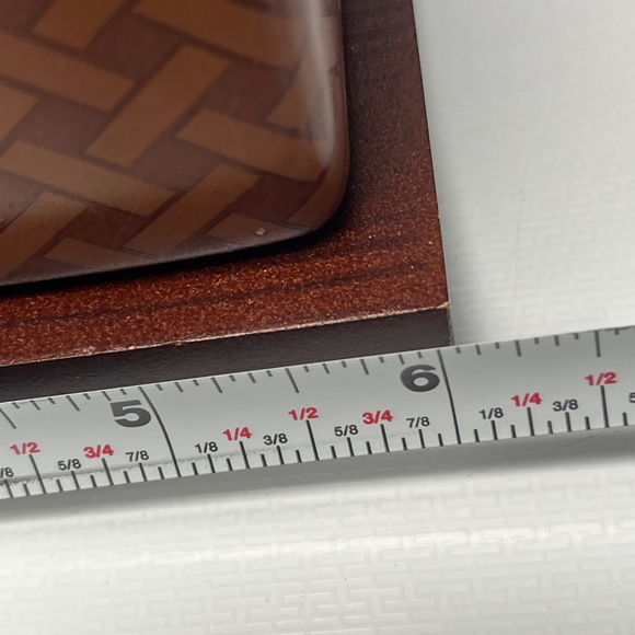 Ralph Lauren Porcelain Table Lamp with Basketweave Glaze - Picture 7 of 9